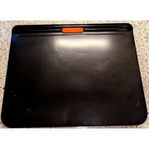 Le Creuset Bakeware Insulated Toughened Non-Stick Cookie Sheet - 18”x14”x1”